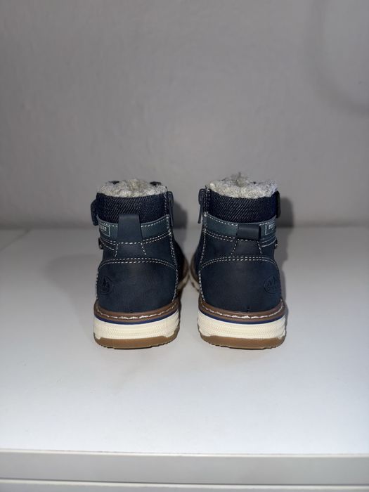 Бебешки боти dockers