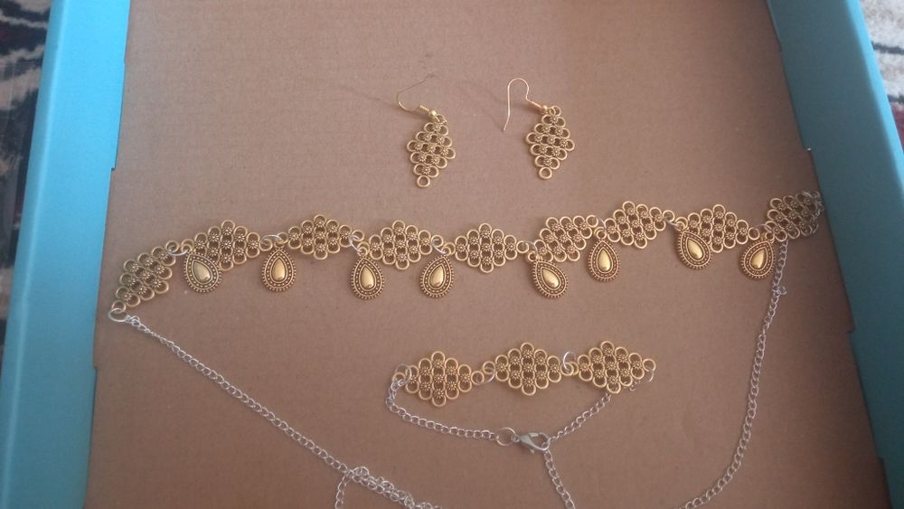 Tilla qow va diadema nabor