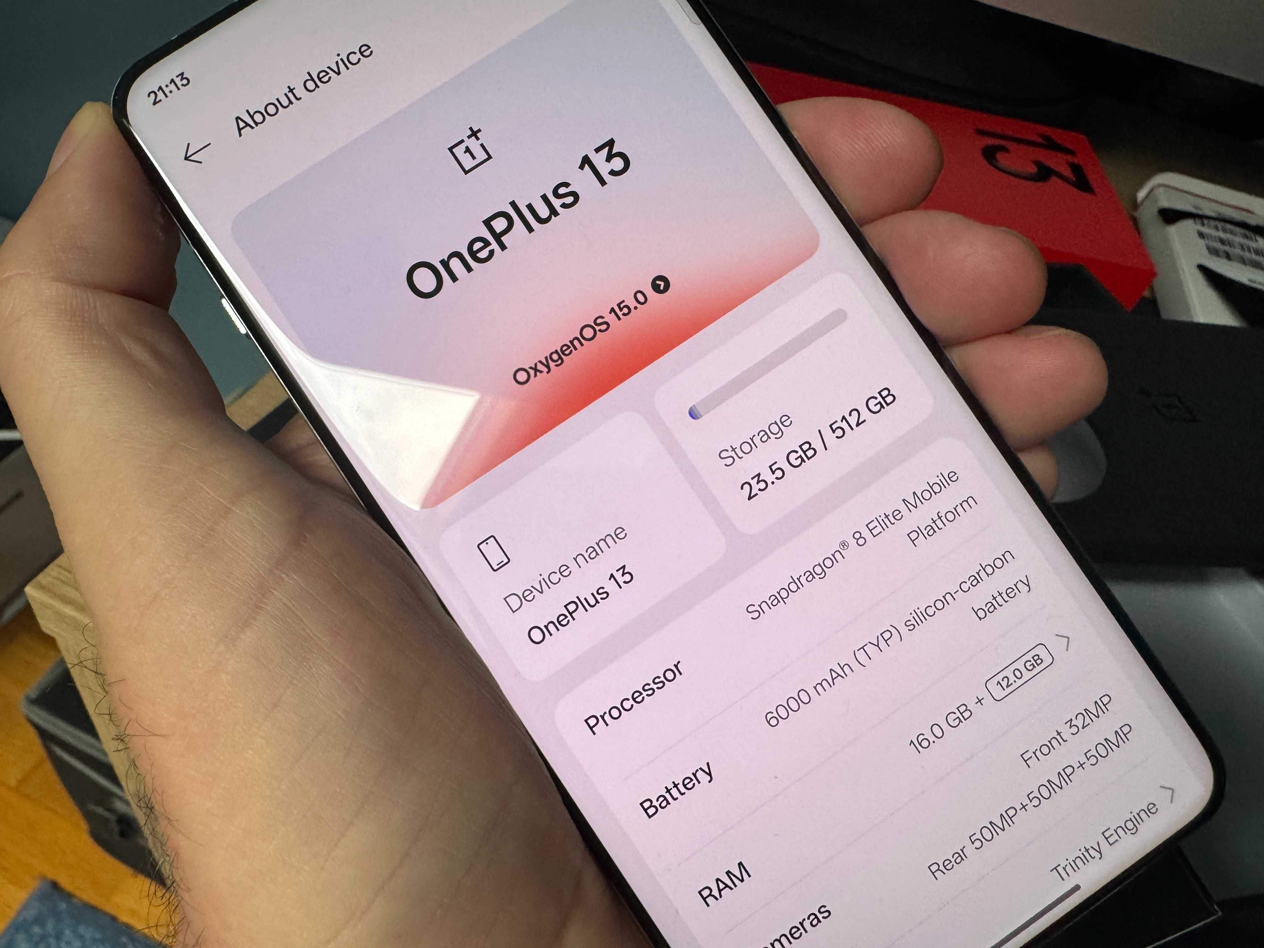 Vând telefon OnePlus 13 ca nou, 16GB RAM / 512GB, în cutie, preț fix
