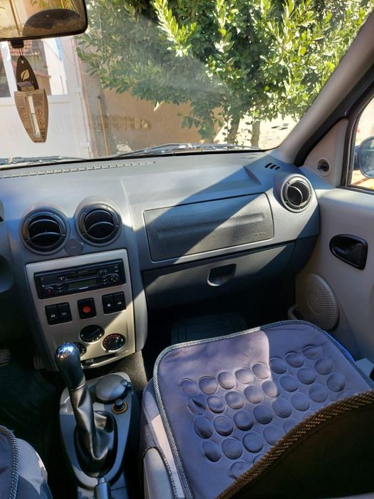 Vand Dacia logan