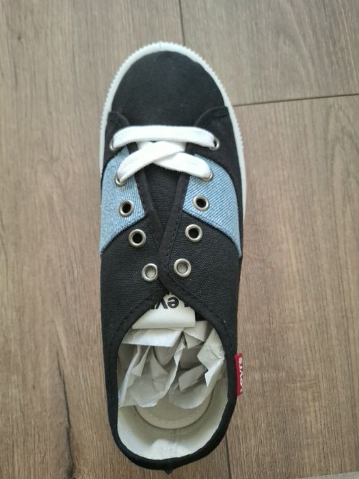 Дрехи и обувки за деца