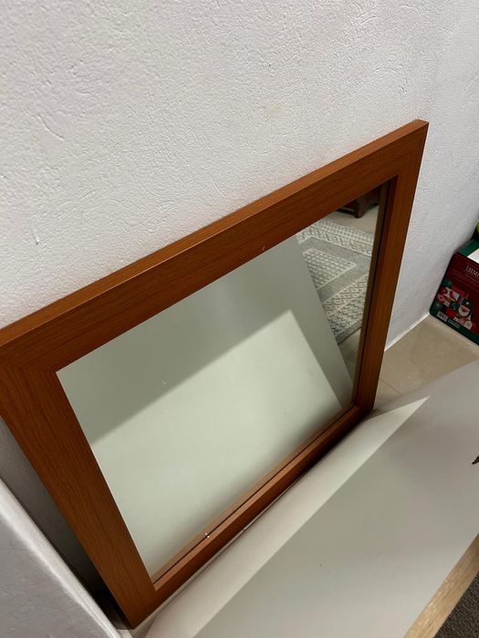 Oglinda decorativa