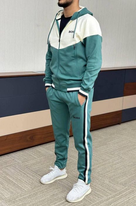 Vand treninguri palm  Armani  boss