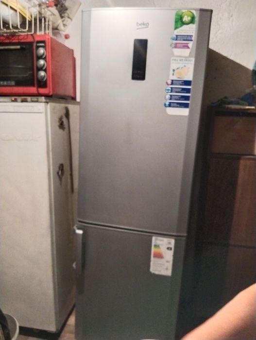 Продам холодильник