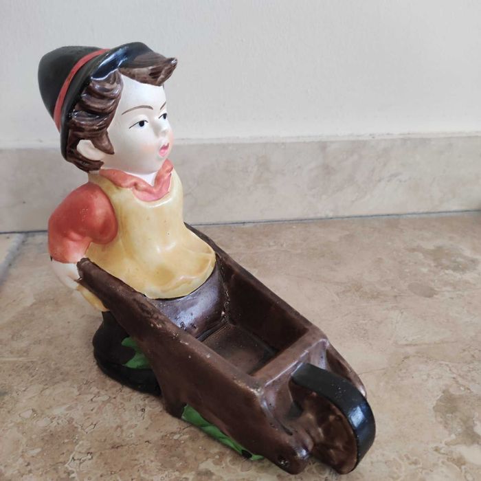 Винтидж керамична фигурка, градинска фигурка статуетка