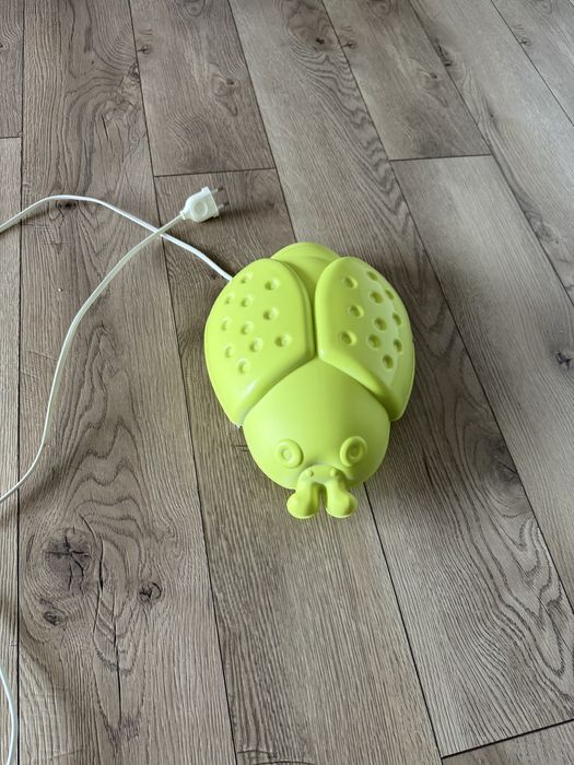 Lampa buburuza cu intretupator