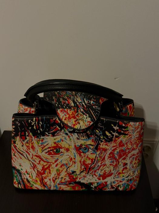 Vând geantă Louis Vuitton.