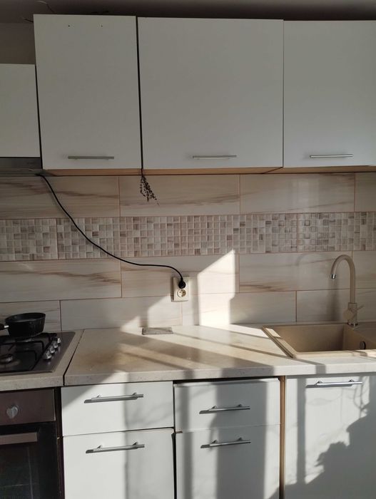 Vând mobilă de bucătărie modulara. Se poate aranja după preferință.