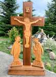 Troița cruce sculptată in lemn de masiv