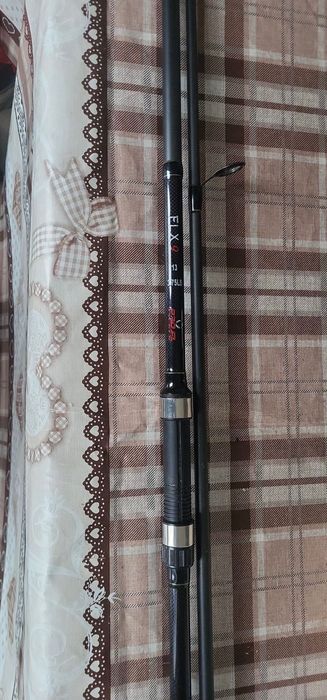 Vând lansete+mulineta