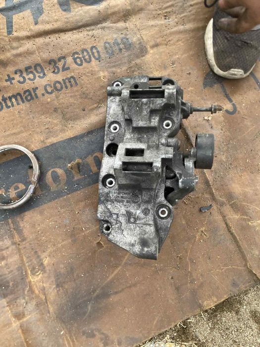 Лапа двигател Бмв ф10 520д 184кс  n47 bmw f10 f11