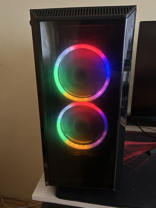 СПЕШНО Геймърски сетъп Компютър, монитор, клавйатура!