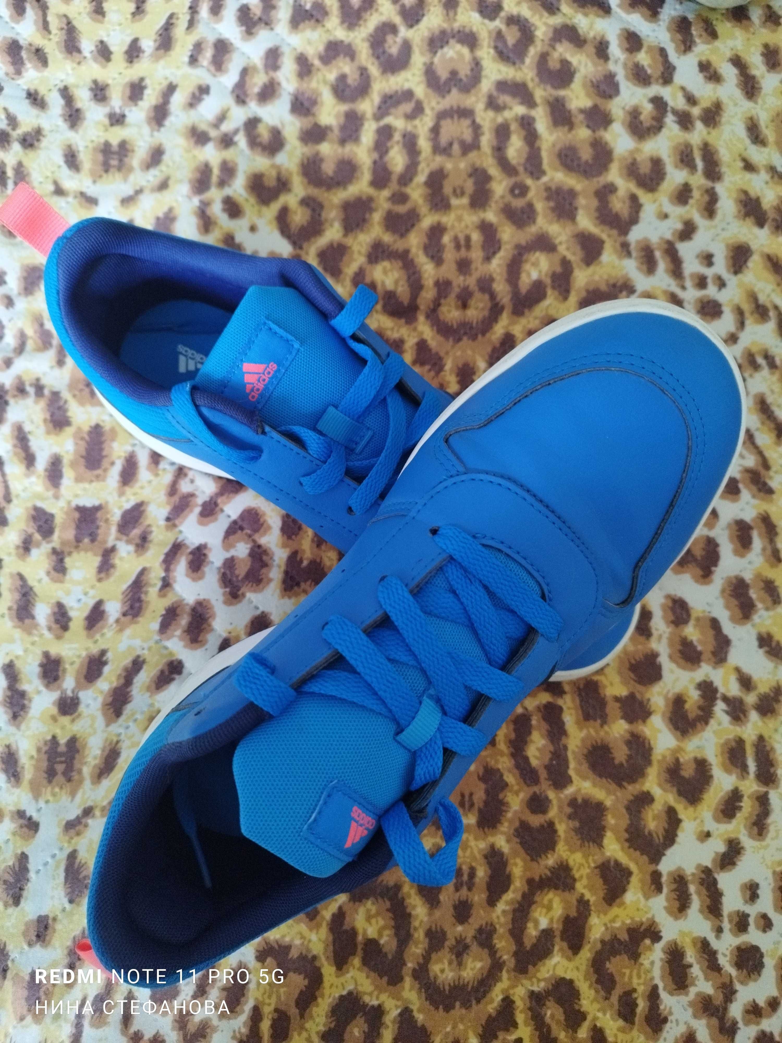 Маратонки adidas номер 40