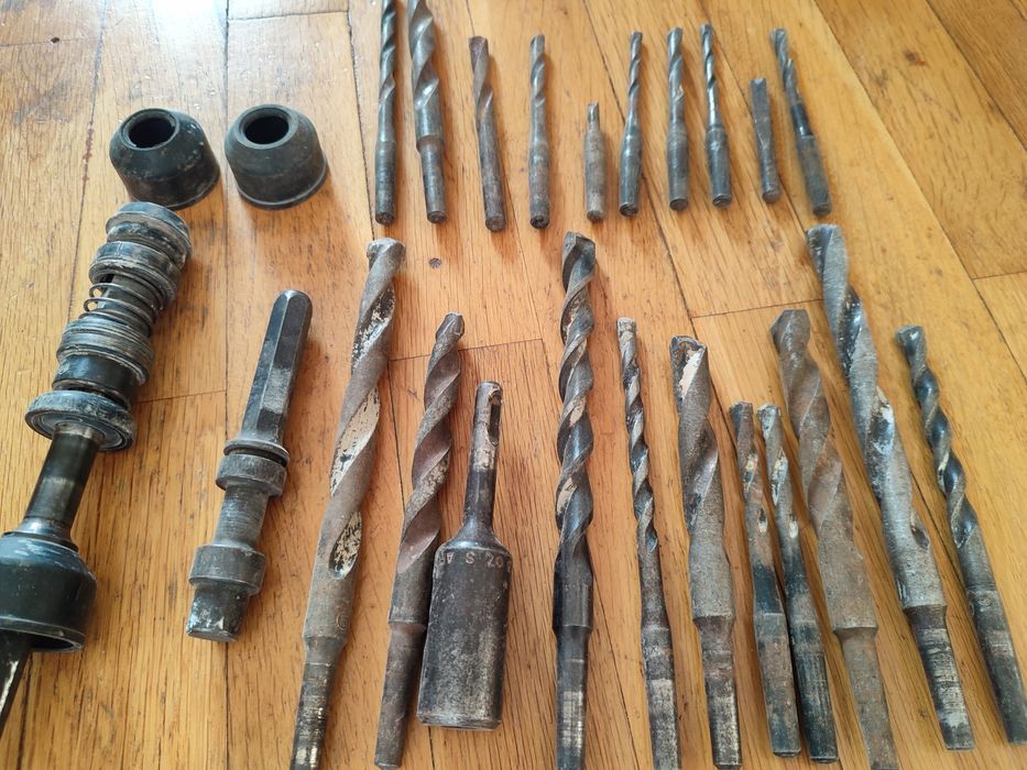 DUSS P28S перфоратор комплект куфар, свредла и приставки професионален