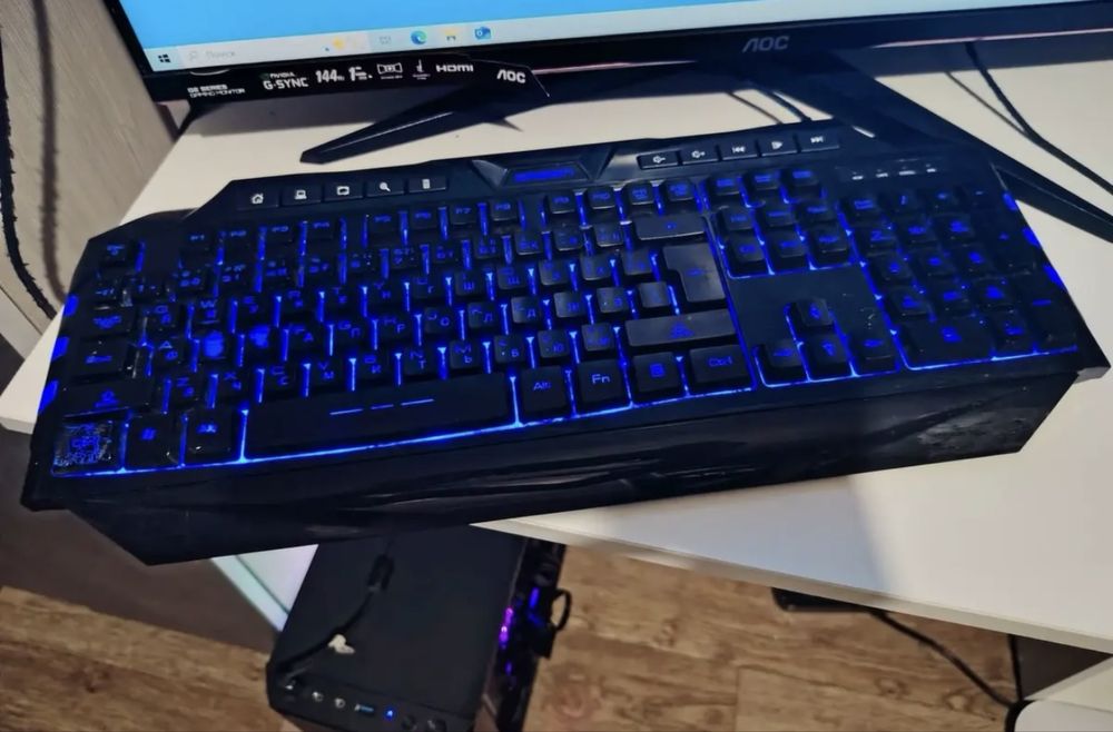 Компьютор в идеальном состочние срочно