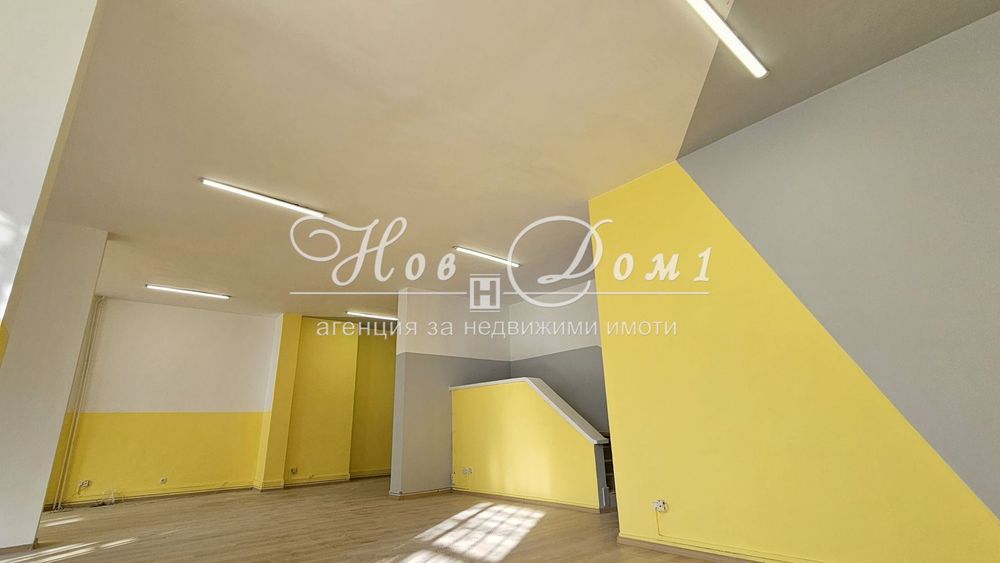 Продава се Четиристаен апартамент в София, Борово - 250 кв.м за 1500 €/кв.м - Снимка #2