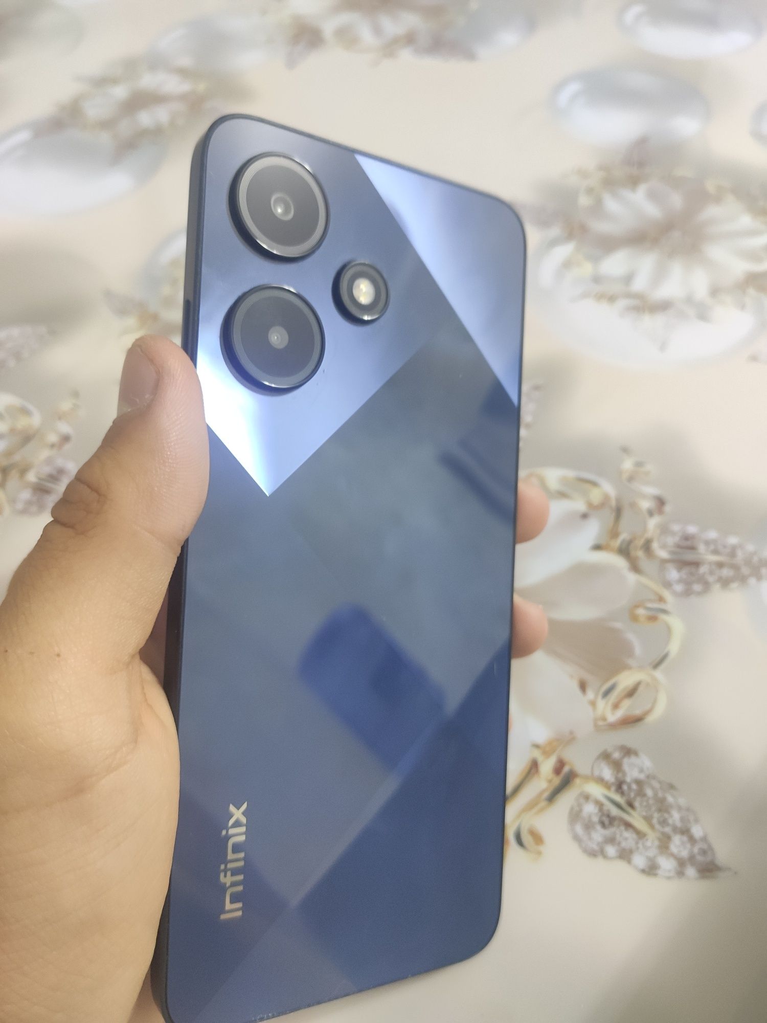 Infinix Hot 30i – Juda Zo‘r Holat, PUBG 45 FPS, Yangi Telefonni Eslata