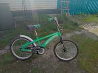 Велосипед  зеленого цвета