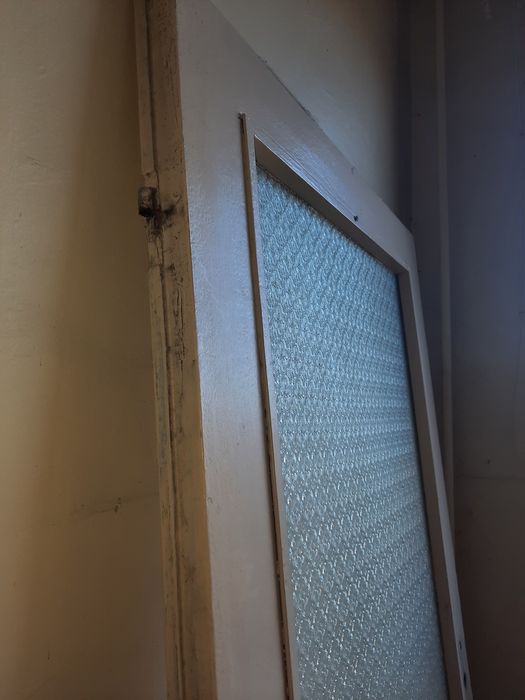 Крило на врата от хол.