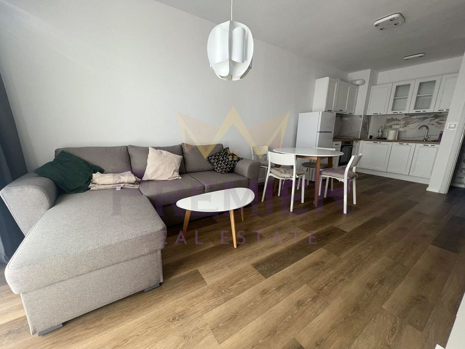 Дава се под наем Двустаен апартамент в Варна, Кайсиева градина - 80 кв.м за 459 € - Снимка #1