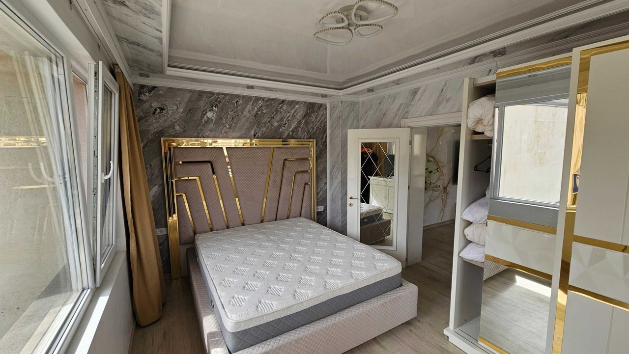 Дава се под наем Двустаен апартамент в Разград, Център - 75 кв.м за 510 € - Снимка #4