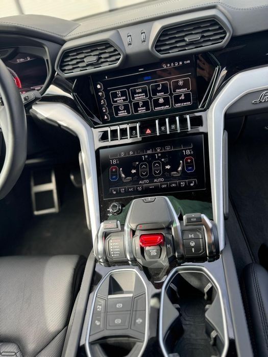 Lamborghini Urus variante schimb auto
