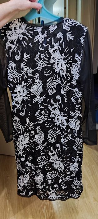 Платье женское в отличном состоянии