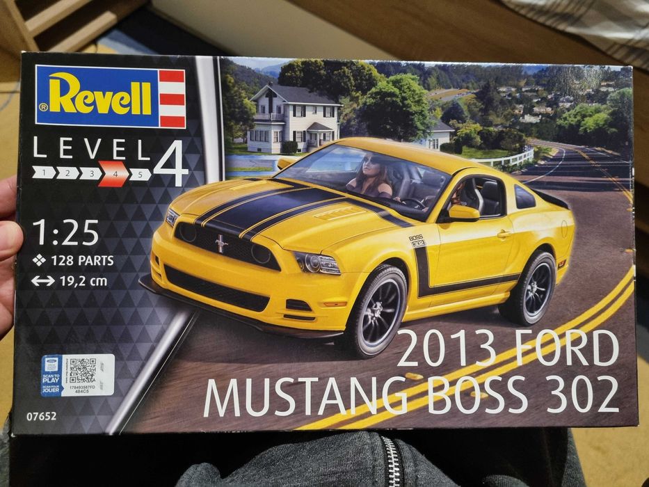 Revell - 2013 Ford Mustang Boss 302
