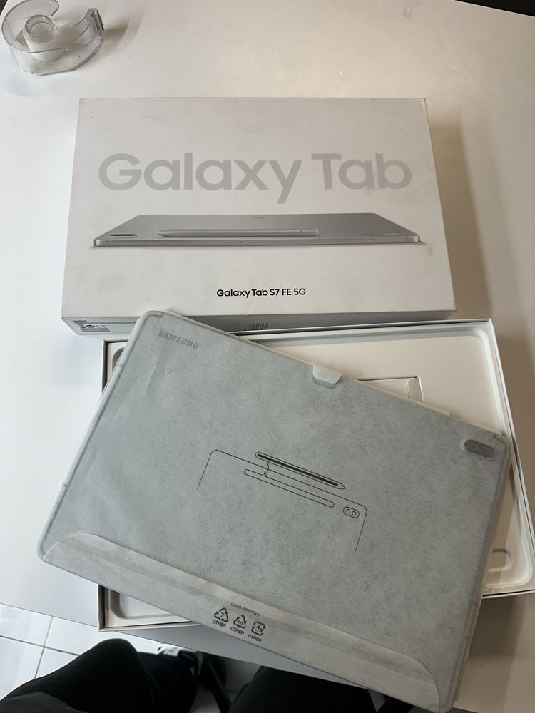 Samsung galaxy tab s7 fe 5 g noua nefolosita cu slot sim