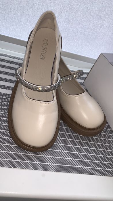 Обувь женская подростковая туфли слипоны Сандали