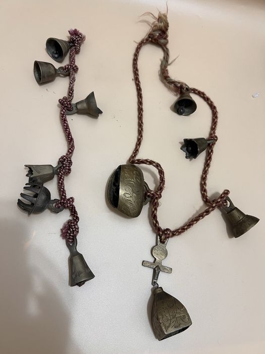 Doua siraguri cu 11 clopotei