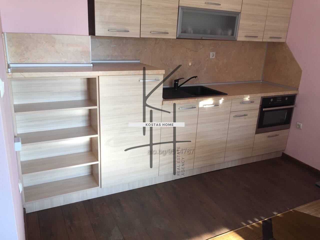 Продава се Тристаен апартамент в к.к. Златни пясъци - 110 кв.м за 1100 €/кв.м - Снимка #1