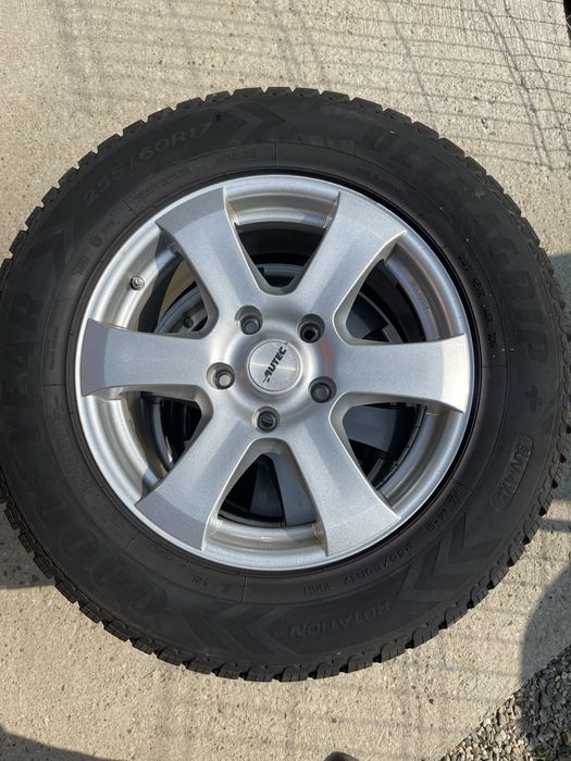 Set jante aliaj R17 5x130 cu anvelope de iarna 255 60 R17