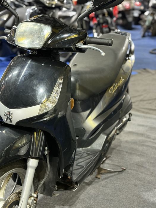 Peugeot tweet 25km/h 50cc