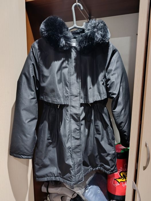 Срочно продам парку! Новая!