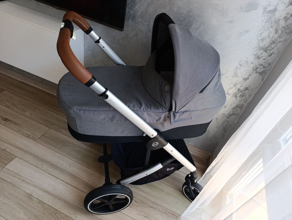 Cybex Balios S Lux 2 в 1 SLV сребриста рама Soho Grey