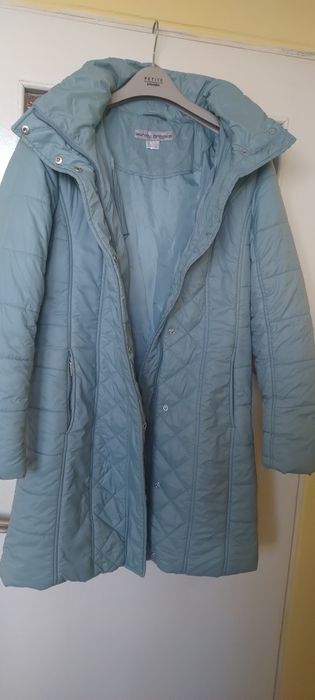 Дамско яке с качулка