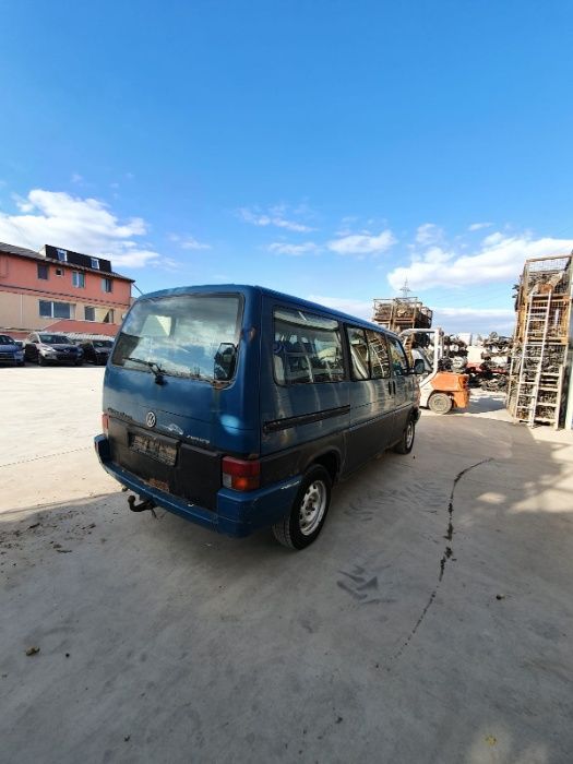 VW transporter T4 motor 2.4 syncro Dezmembrez/Dezmembram