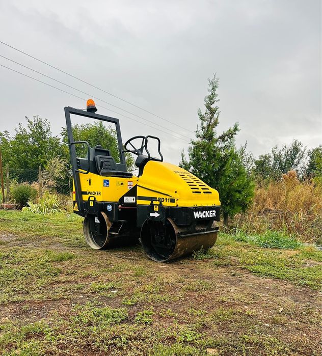Miniexcavator /Wacker neuson/cilindru compactor 1,5t/