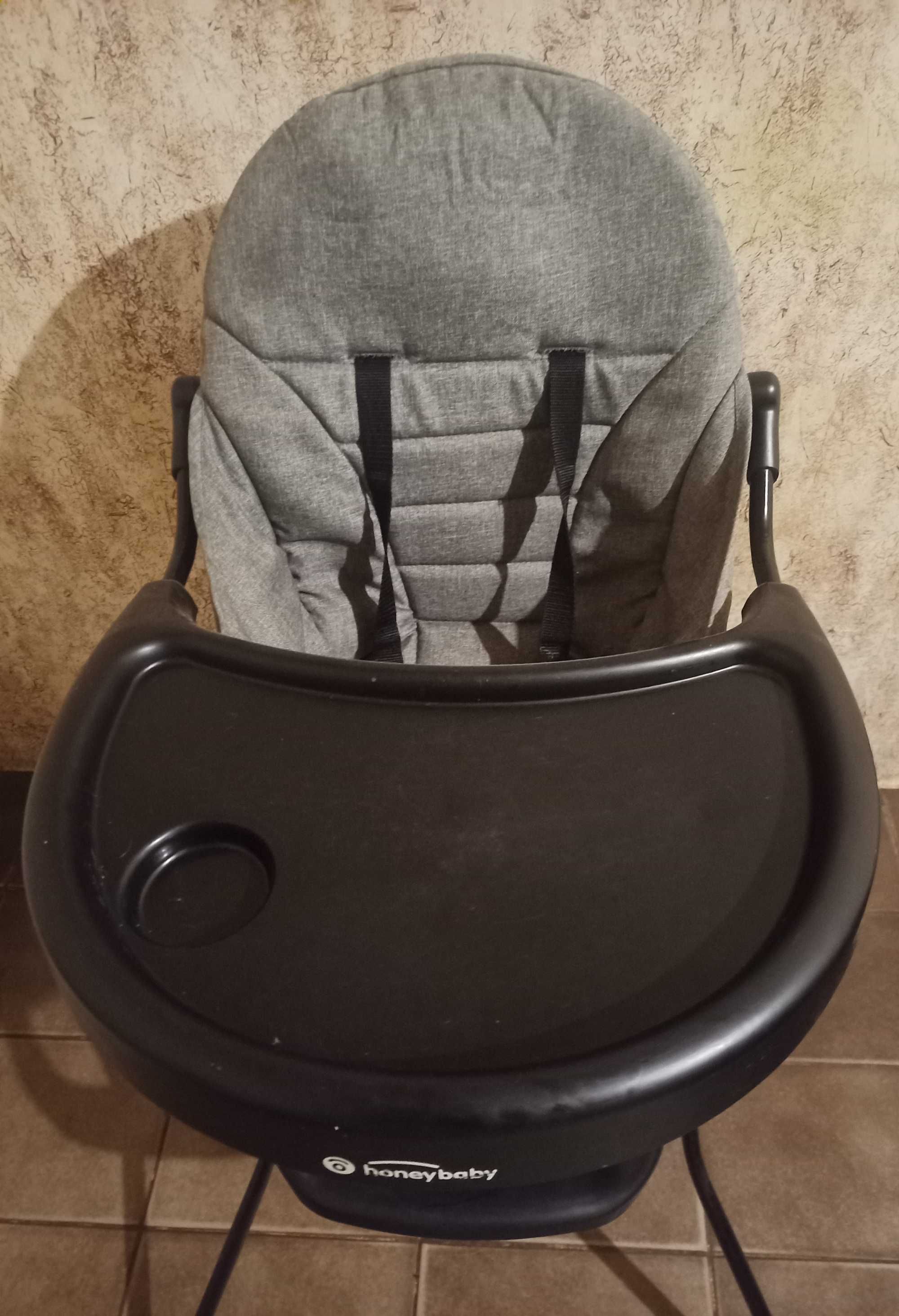 Столче за хранене Honey baby с подвижна табла за лесно почистване