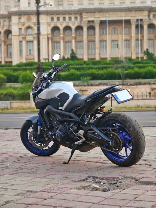 Vând Yamaha MT09 ABS