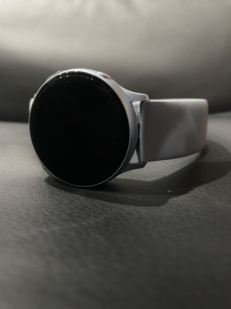 SAMSUNG Galaxy Watch Active 2