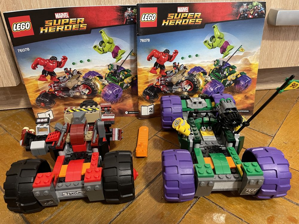 Set Lego Marvel de colectie Hulk vs. Red Hulk 76078