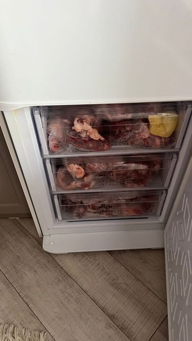 Продам холодильник