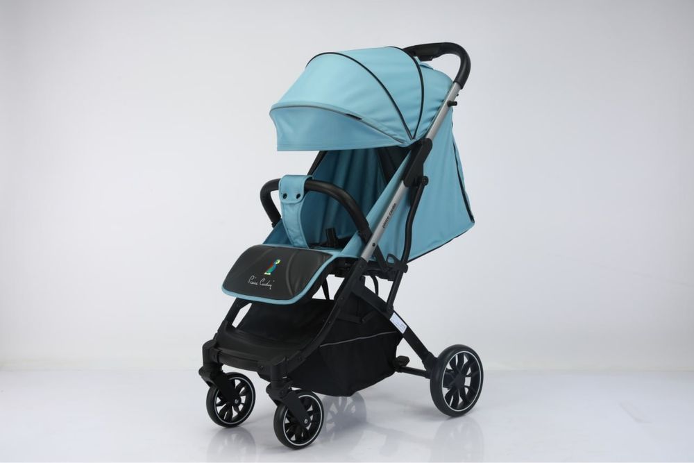 Прогулочная детская коляска чемодан