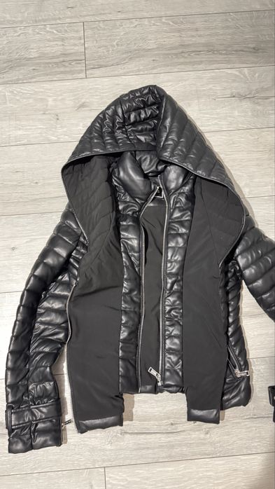 Geaca Superba Guess impecabila