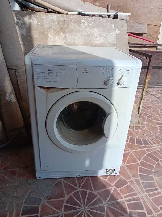 Kir moshina sotiladi ishlamaydi tuzatib olsa bòladi insha Alloh