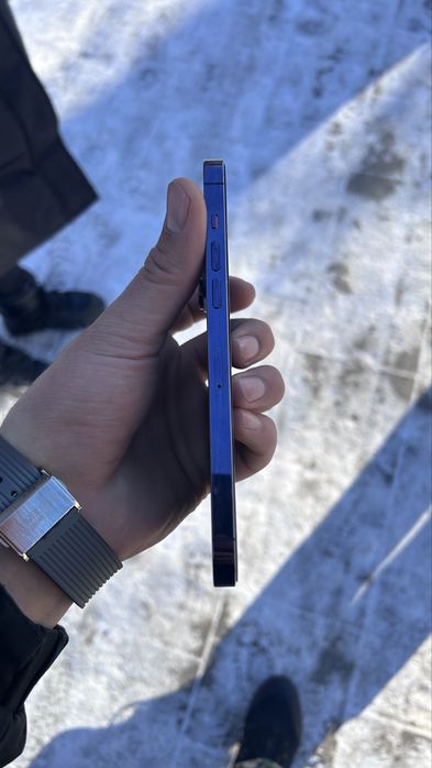 срочно продаю Айфон 14 про Max на 256 гб