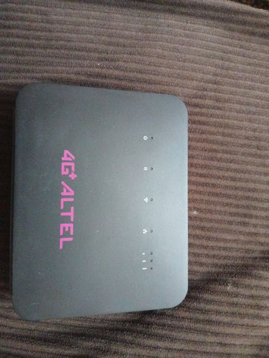 Продам роутер altel