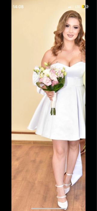 Vand rochie alba pentru cununie